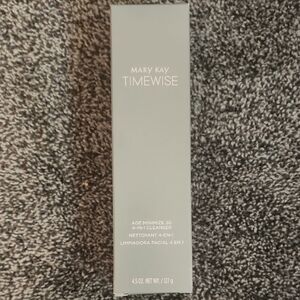 Mary Kay TimeWise Age Minimize 3D 4-in-1 Cleanser - Gray